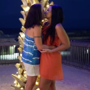 Meet your Posher, Leslie